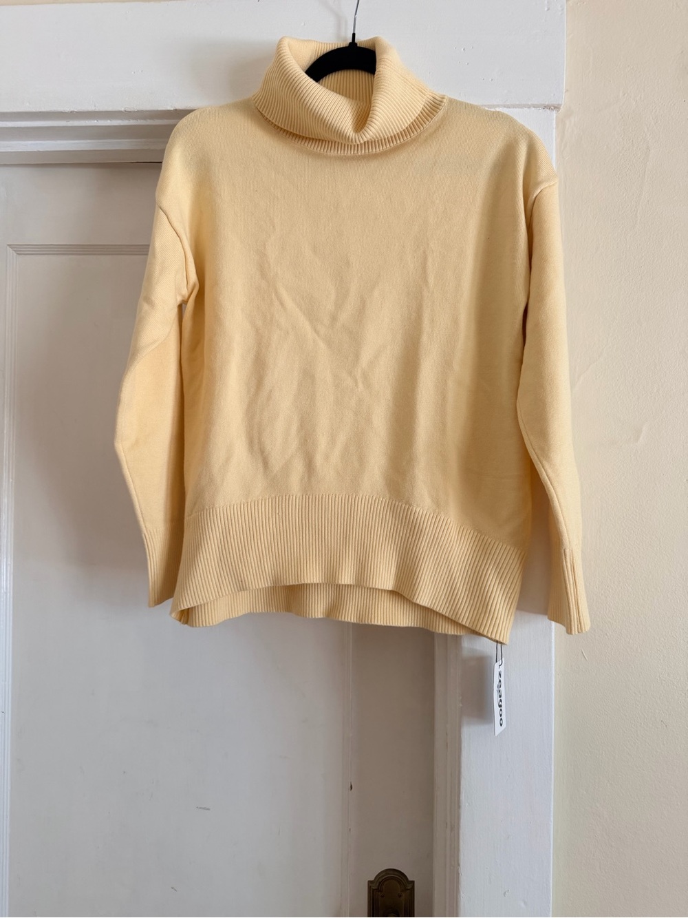 zeagoo Soft Yellow Turtleneck Pullover Sweater